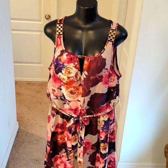 MIIE GABRIELLE MULTI-COLOR FLORAL PRINT DESIGN ROUNDNECK LINE SLEEVELESS DRESS - Picture 10 of 16